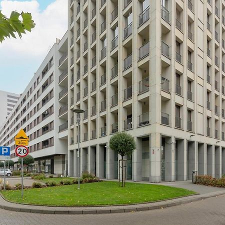 Warsaw Srodmiescie Apartment With Balcony By Noclegi Renters Exterior photo
