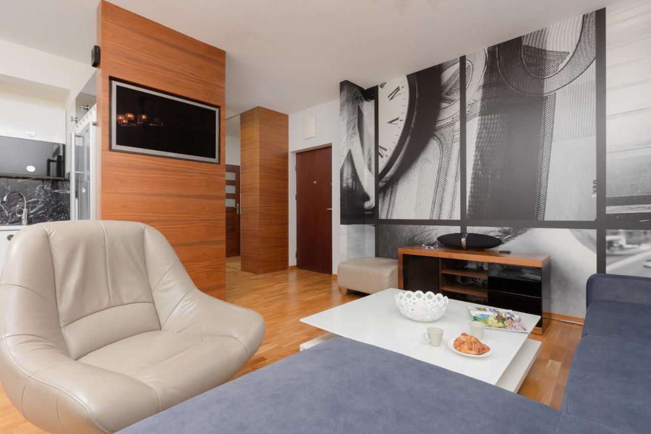 Warsaw Srodmiescie Apartment With Balcony By Noclegi Renters Exterior photo